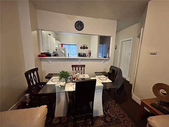 5th image of 727 Dewey Ave