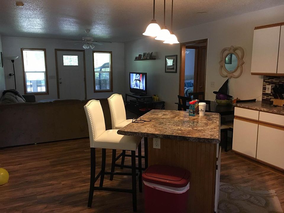Living room/ kitchen combo