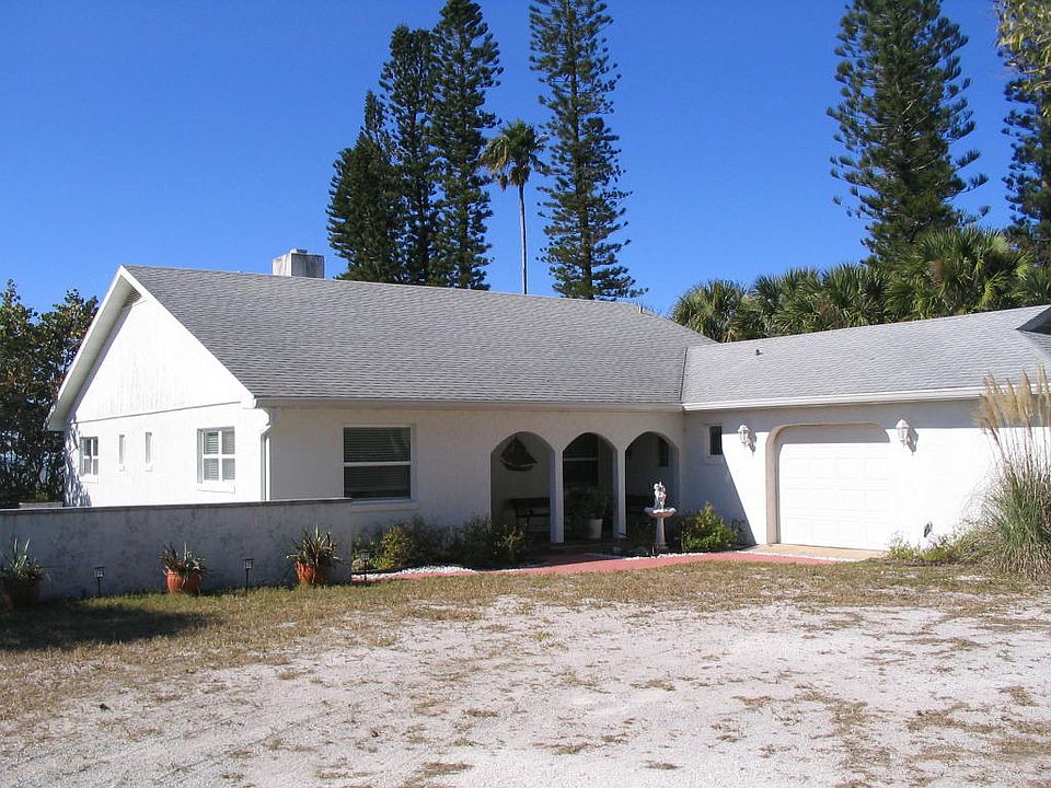 2nd image of 1104 Sunset Dr