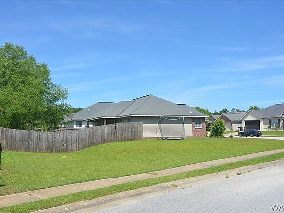 5th image of 5214 Cambridge Dr