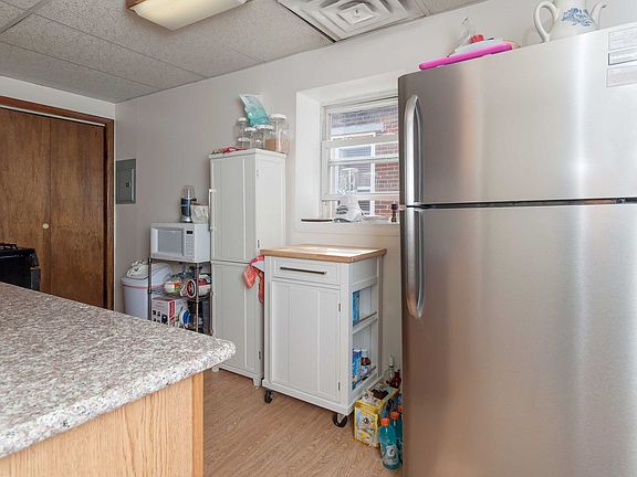 4th image of 119 S 16th St #2