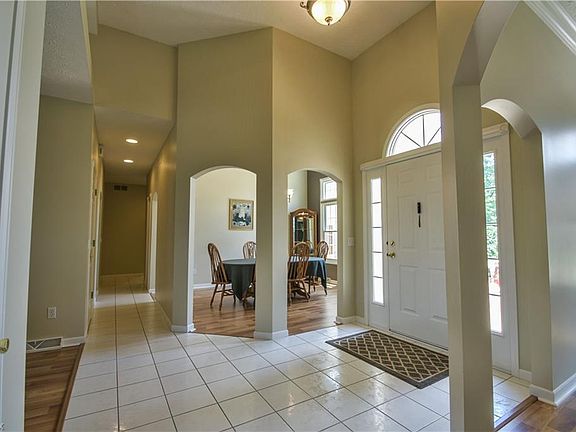4th image of 1405 Ashford Glen Ln