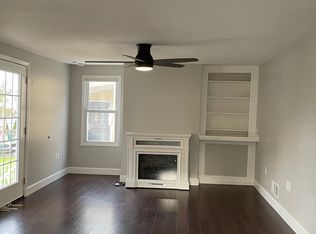 218 Elm St #1, Canonsburg, PA 15317