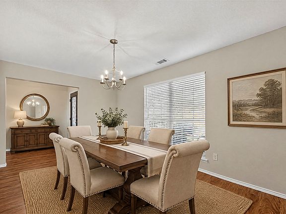 3rd image of 4091 Baroque Way