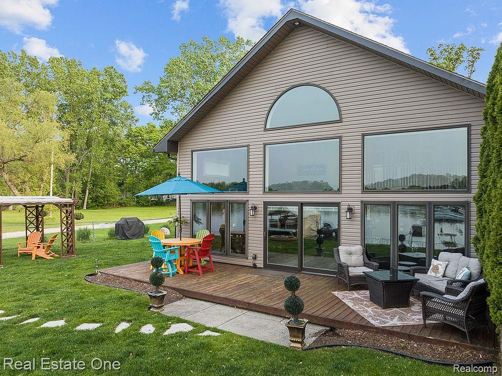 3391 Orchard, Pinckney, MI 48169 MLS 20230049546 Zillow