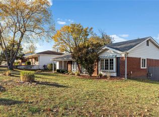 11101 Torigney Dr, Saint Louis, MO 63126