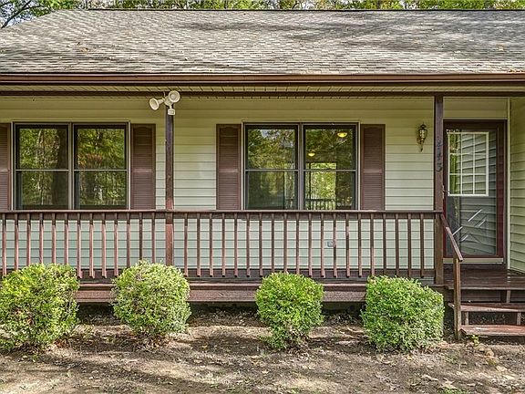4th image of 443 Whispering Pine Ln