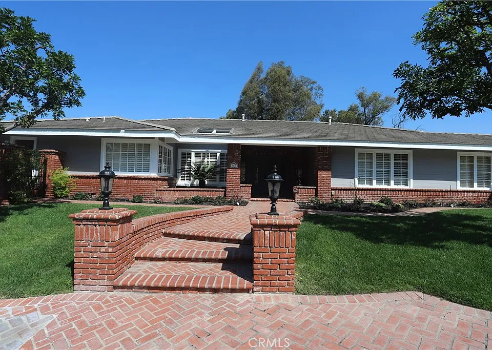 460 S Bridge View Dr