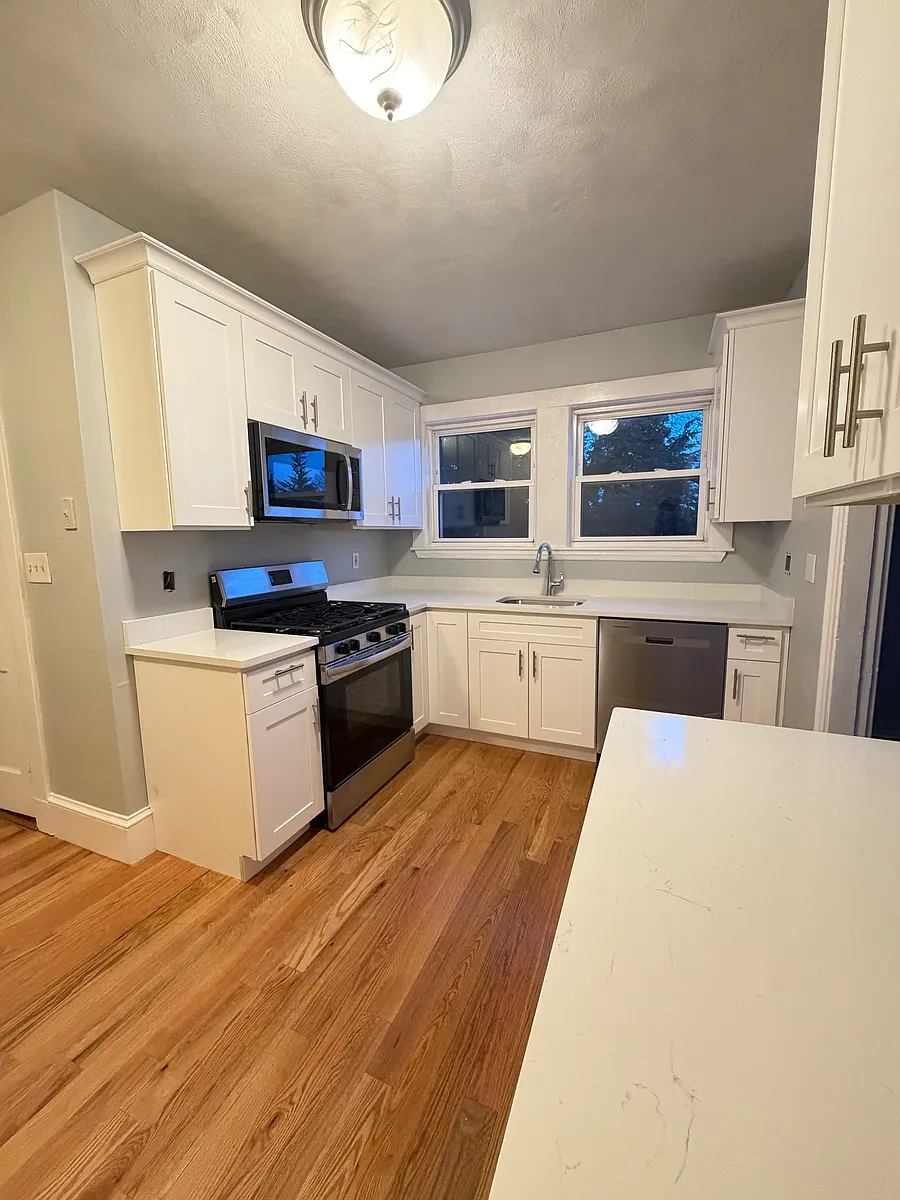 Building Photo - 175 Holbrook Rd #2
