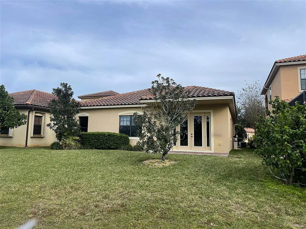 4 bed, 3.0 bath, 2202 sqft, $3,500 — Photo 3