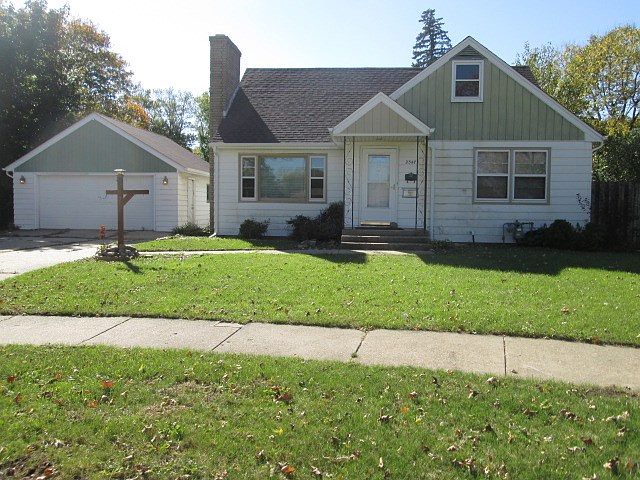 1st image of 2347 Richard Ave