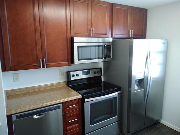 5th image of 2301 Edenborn Ave APT 304