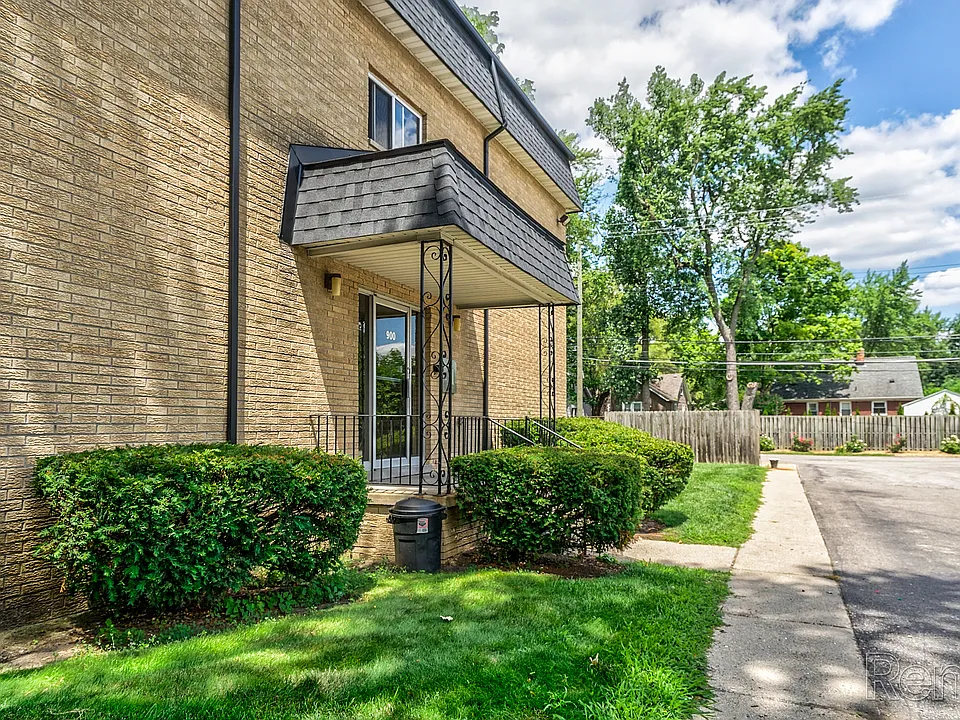 Fernwood Apartments