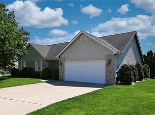 150 Black Lantern Trl, Saint Peters, MO 63376