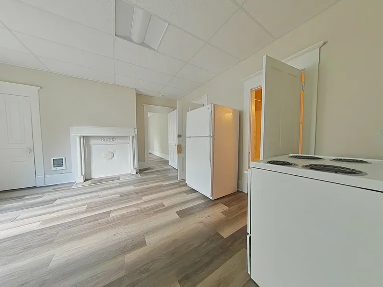 1715 S Main St #A — Photo 3