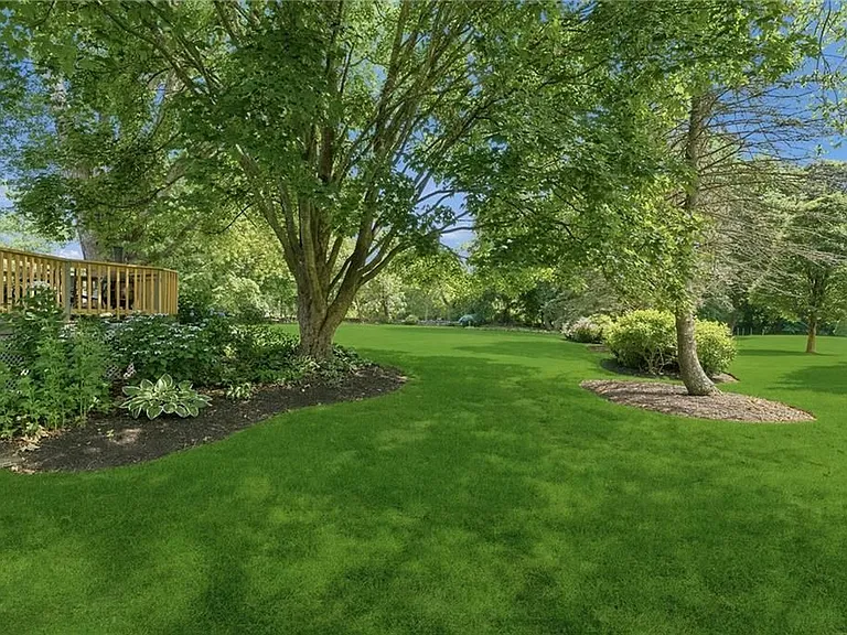 131 Taylor Rd — Photo 13