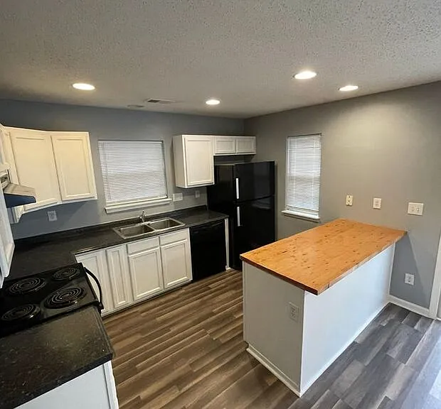 1870 Birch Heights Ct — Photo 2