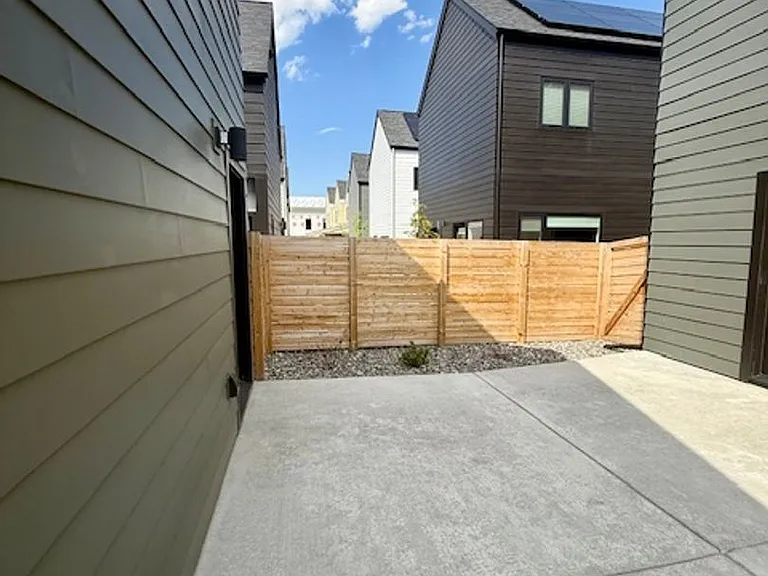 2957 S 27th Ave — Photo 20