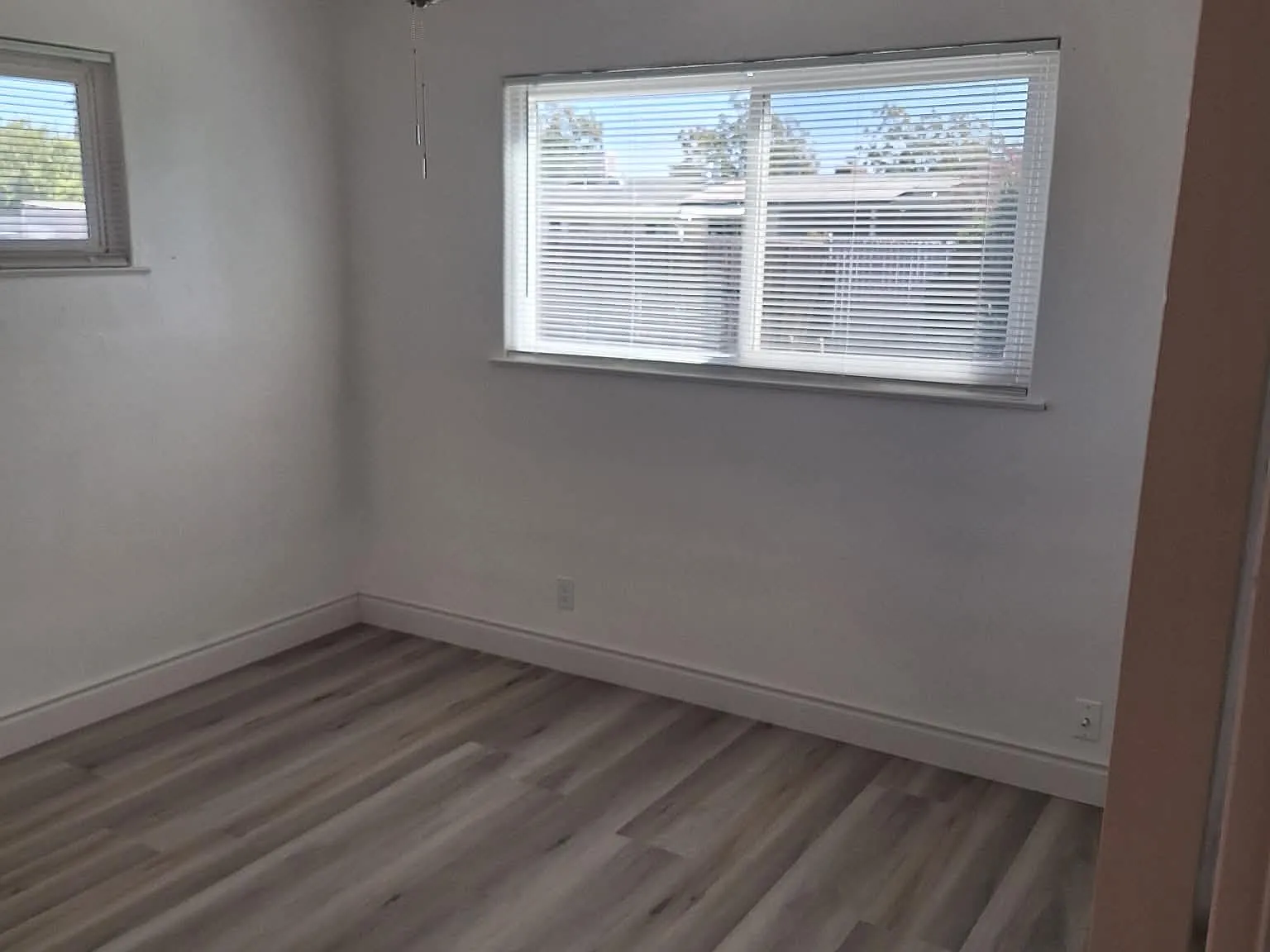 2 bed, 900 sqft, $1,400 — Photo 4