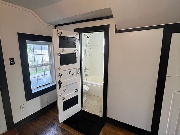 2nd image of 310 N Muskogee Ave #308-1/2