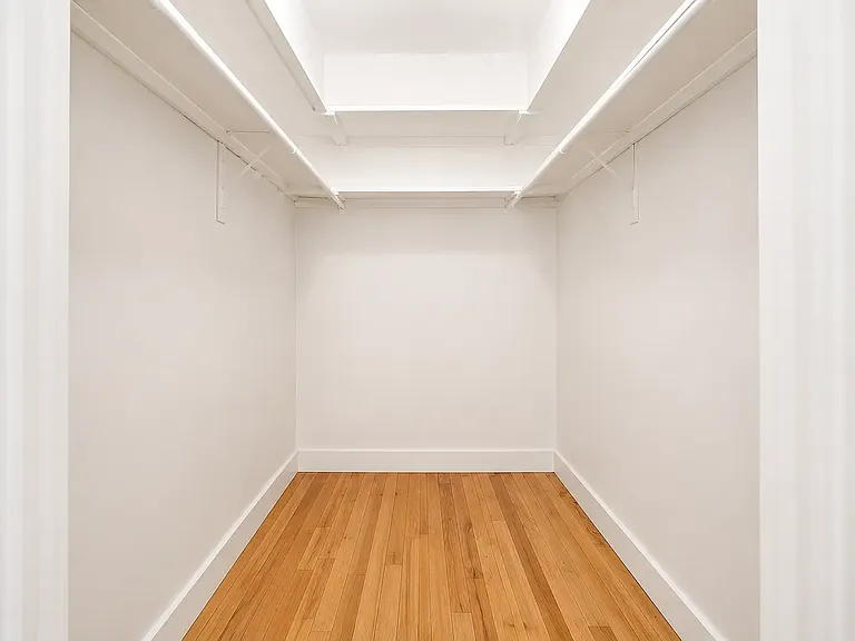 213 E 37th St #5A — Photo 14