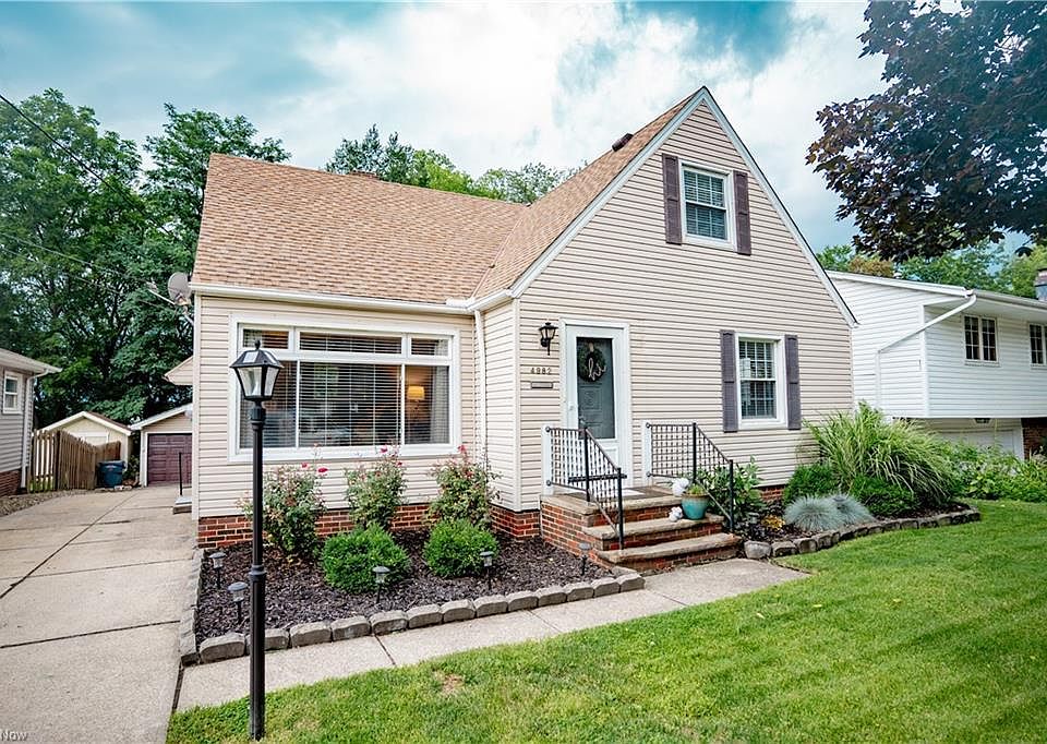1st image of 4982 Willow Brook Dr