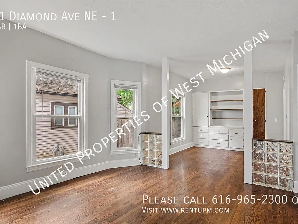 31 Diamond Ave NE #1