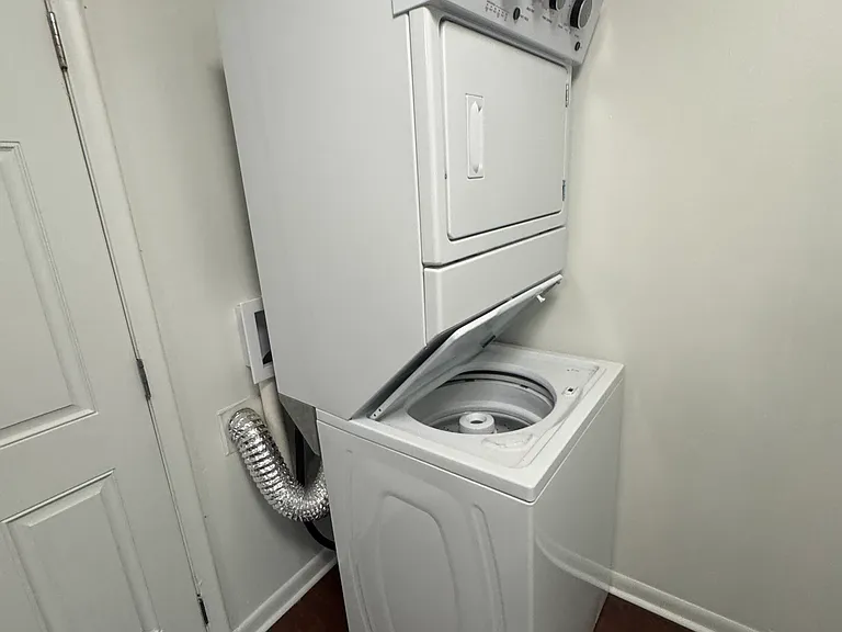1032 Dennis St #2 — Photo 6
