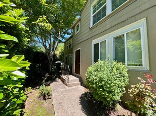2716 SW Custer St #3, Portland, OR 97219