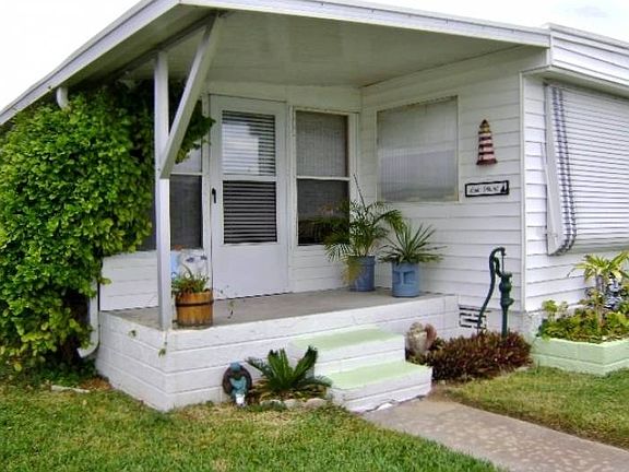 Porch & Florida Room
