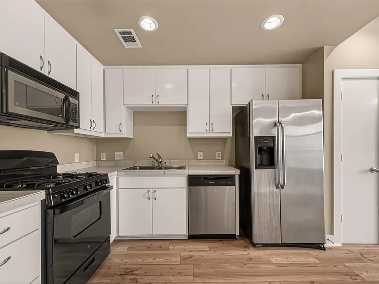 5941 S Loop E Fwy #104 — Photo 16