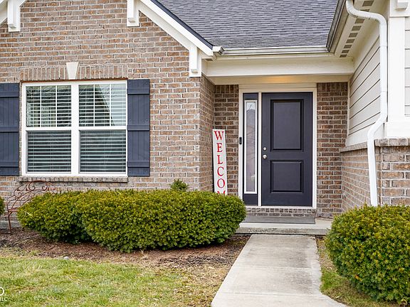 5th image of 7615 Sly Fox Dr