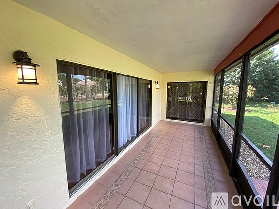 4th image of 712 Flora Linda Dr