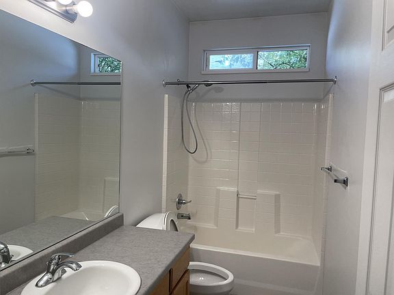 5th image of 754 N Bradford Dr