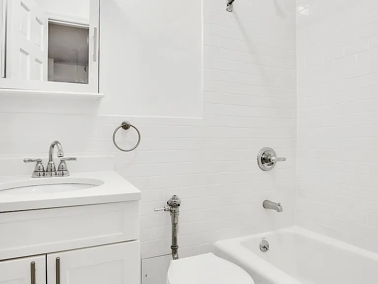 68 Montague St #1G — Photo 6