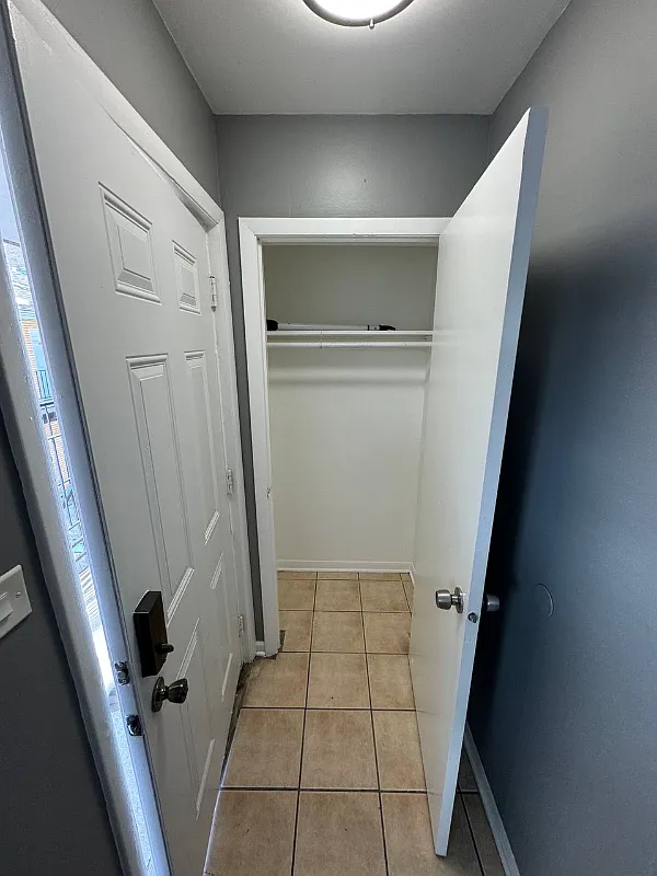 1 bed, 700 sqft, $1,250 — Photo 3