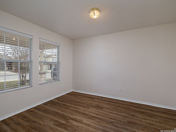 3rd image of 3938 Torey Mesquite