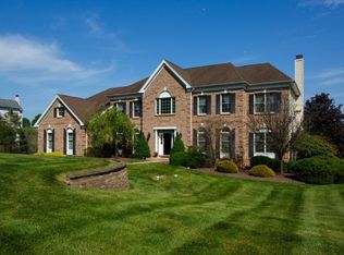 22 Ridgeline Dr, Long Valley, NJ 07853