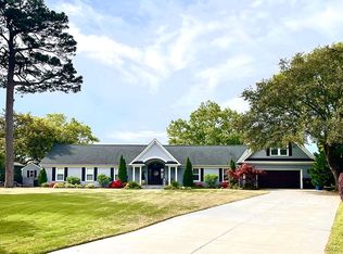 2437 Windward Shore Dr, Virginia Beach, VA 23451