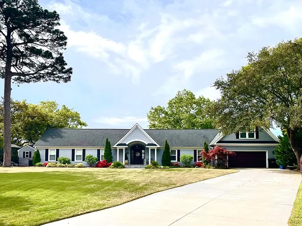 2437 Windward Shore Dr, Virginia Beach, VA 23451
