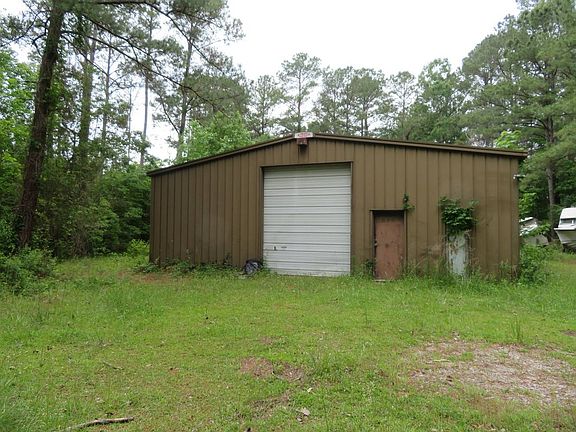 4th image of 1235 Belangia Rd