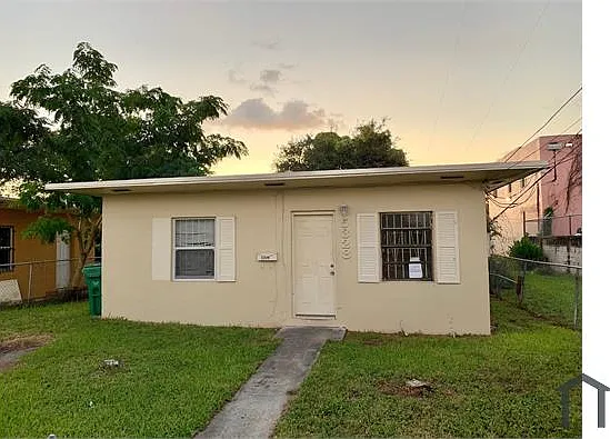 4 bed, 1200 sqft, $3,233 — Photo 3