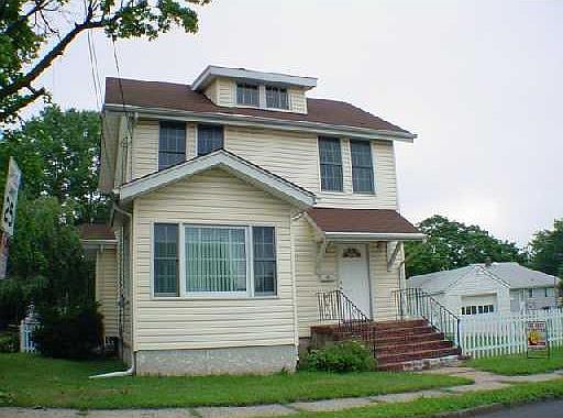 2nd image of 62 Mary Ave