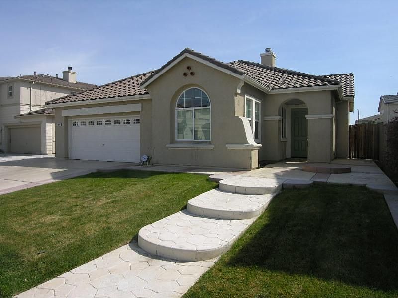 1st image of 1856 Blowers Dr