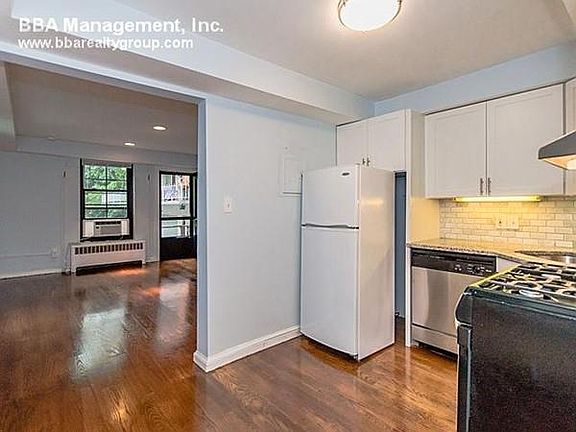 3rd image of 94 A Marion St #4