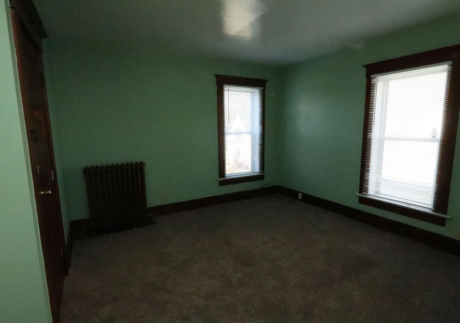 1323-3 — Photo 2