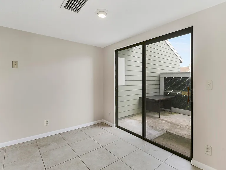 202 Lakewood Dr #11B — Photo 14