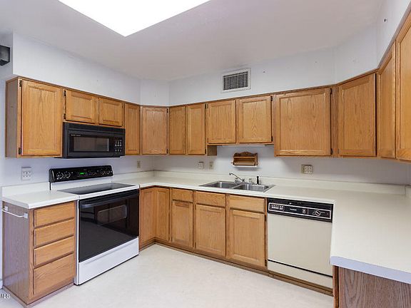 4th image of 3821 N 21st Dr