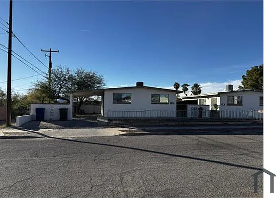 2304 S 7th Ave