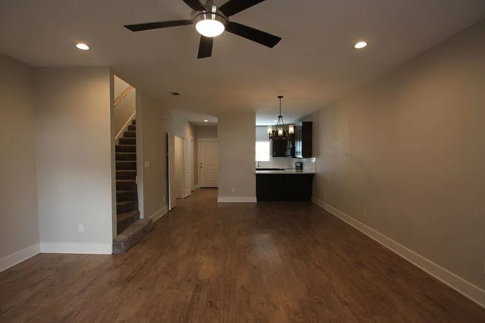 307 N Henry St #15 — Photo 2